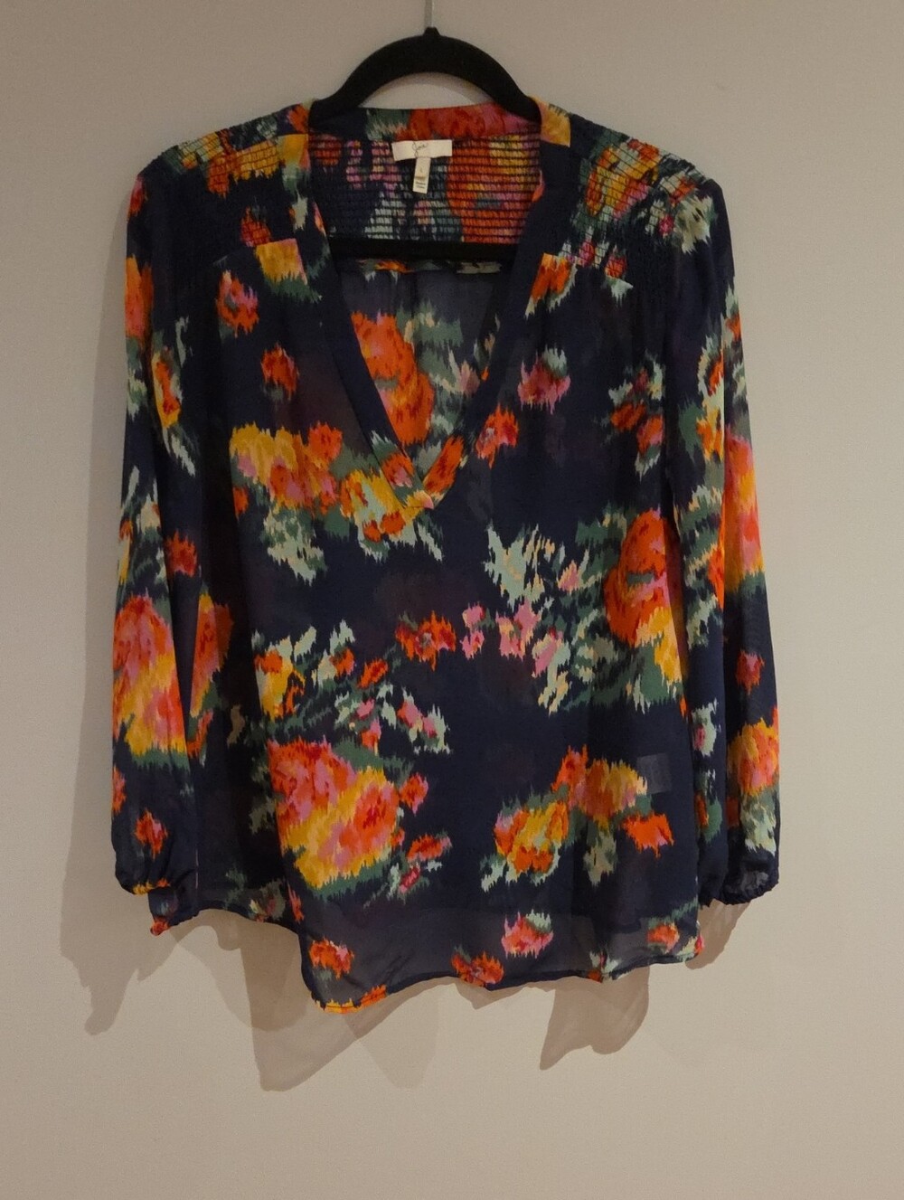 Joie Navy Floral V-Neck Long Sleeve Blouse In 100% Silk Size L